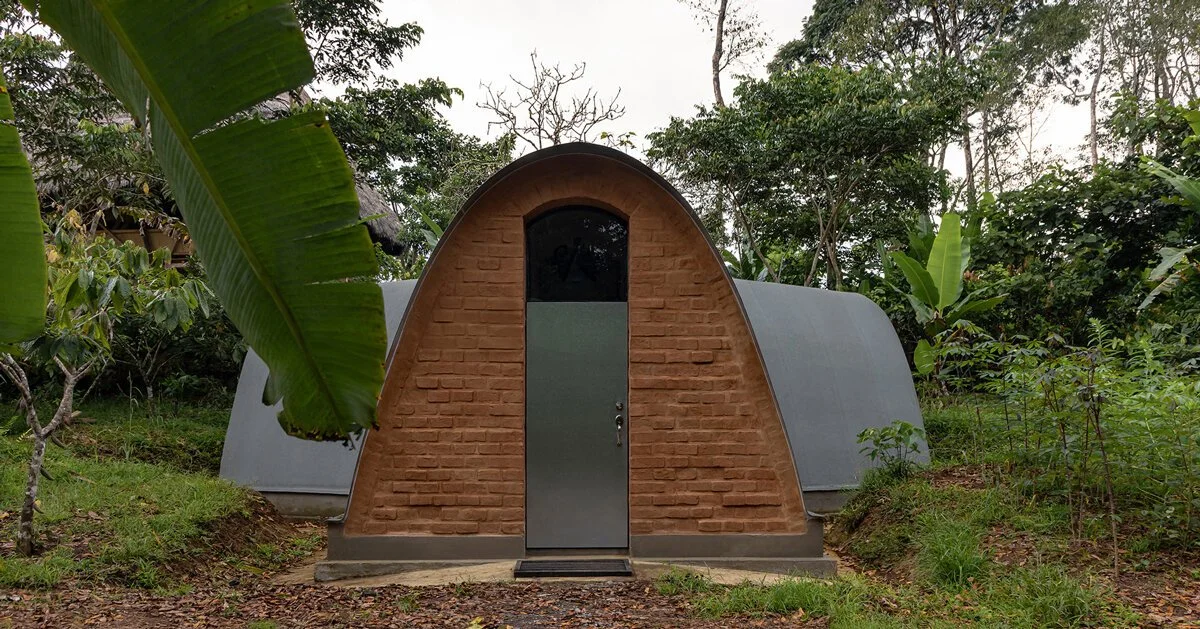 Earthen Adobe Vaults Al Borde: Лабораторія біології в амазонському лісі