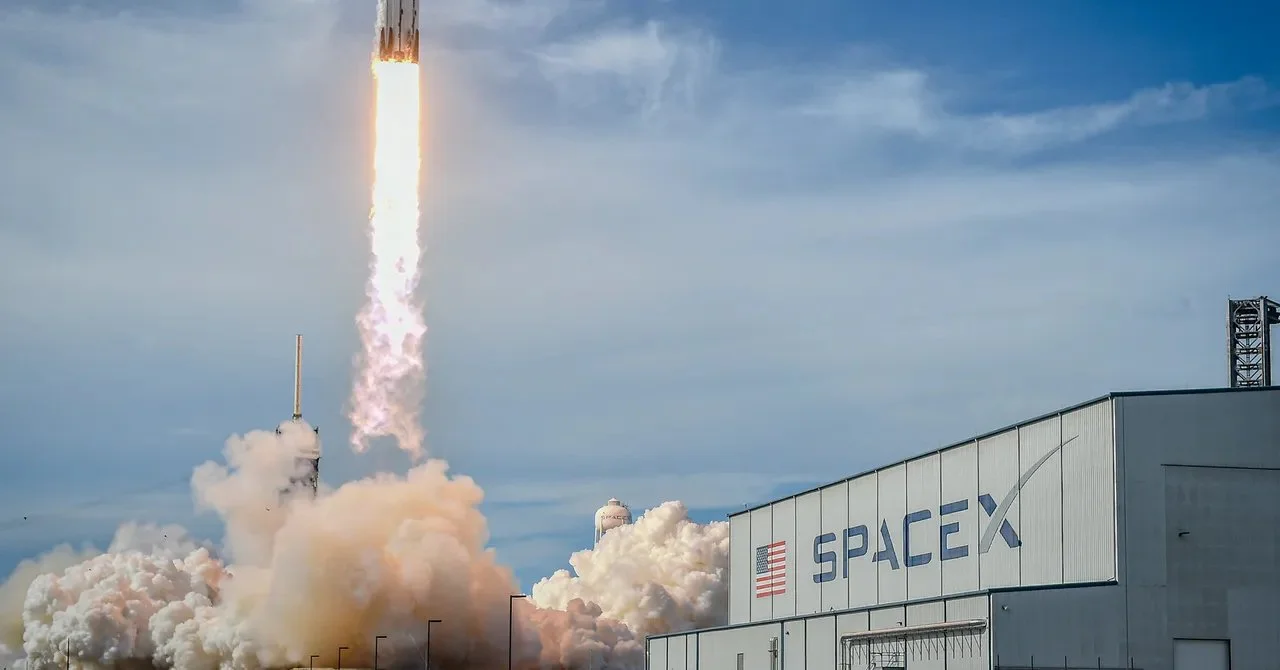 Ex-OpenAI staff warn SpaceX investors about xAI safety risks