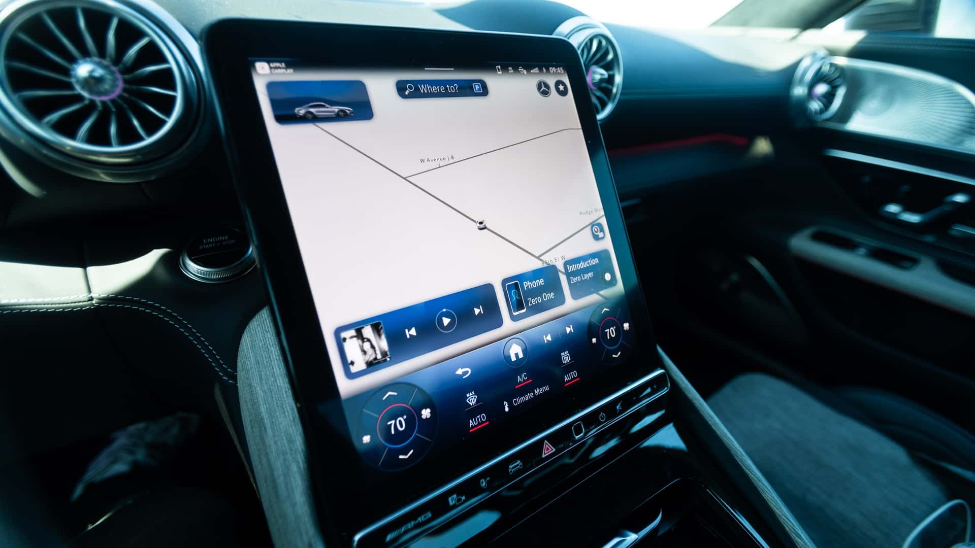 Mercedes відкликає 144 тисячі авто через проблеми з екранами 🚨