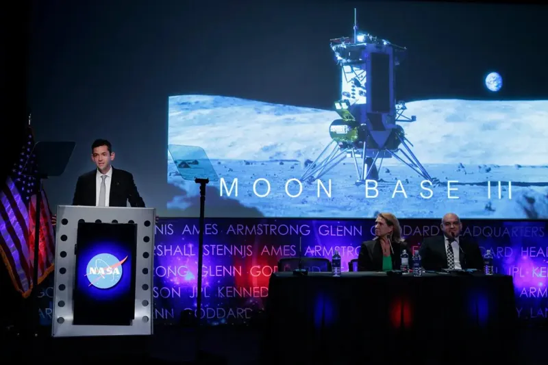 NASA планує створити базу на Місяці площею сотні кілометрів