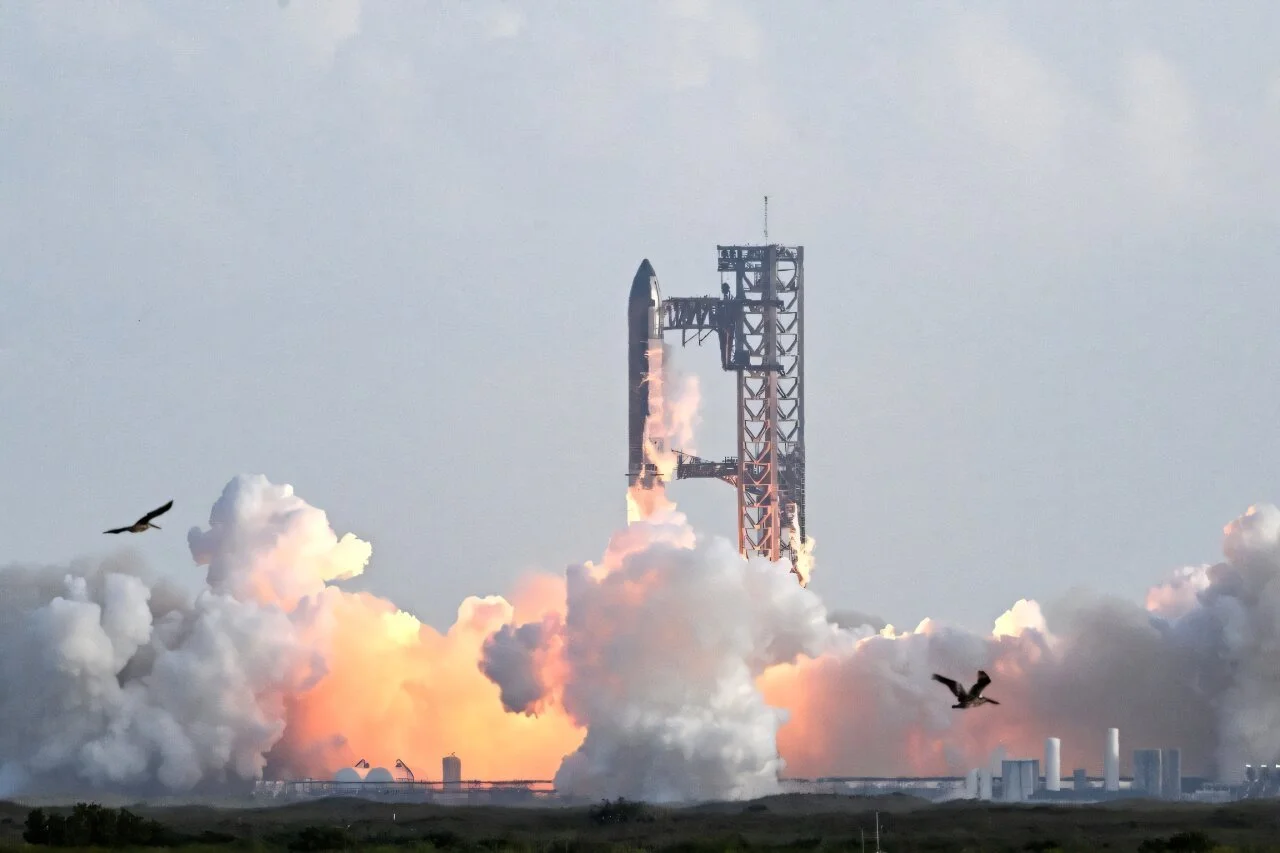 SpaceX прагне до мільтрильйонної оцінки перед IPO на Wall Street